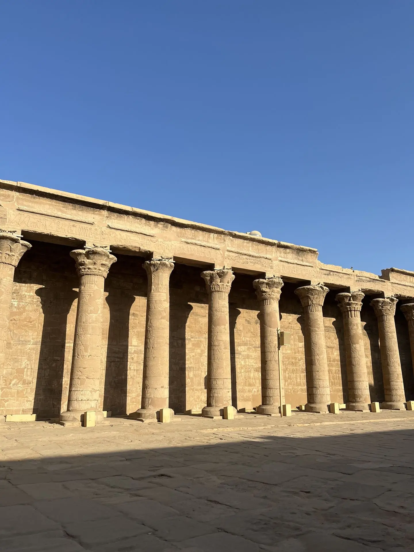 Templo de Horus desde fuera
