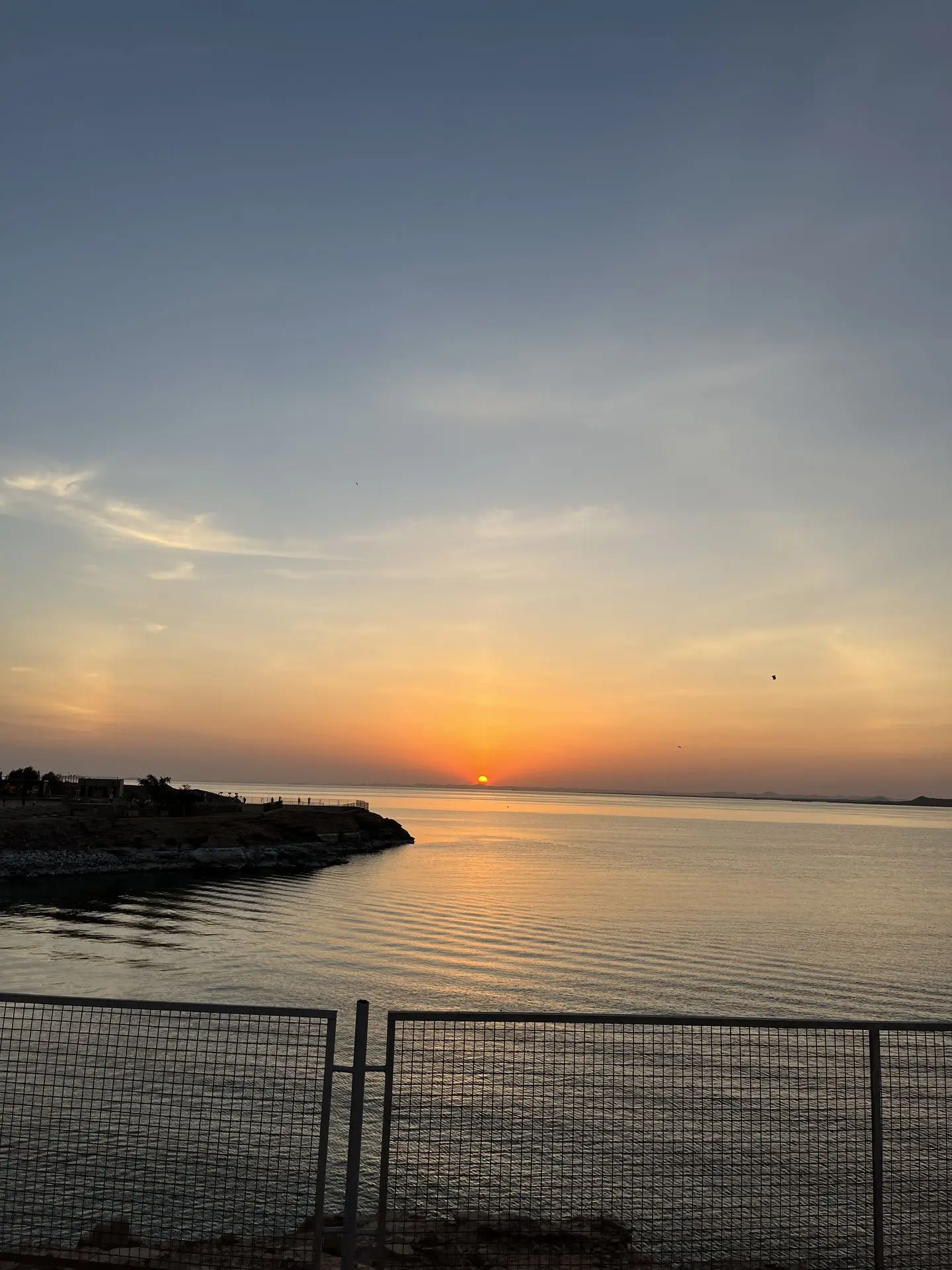 Amanecer en Abu Simbel con el lago Nasser de fondo
