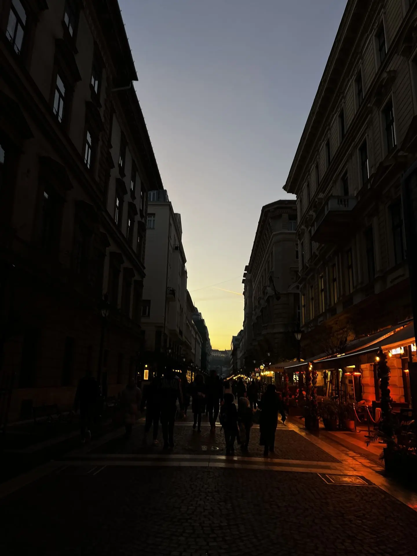 Calles de Budapest por la noche
