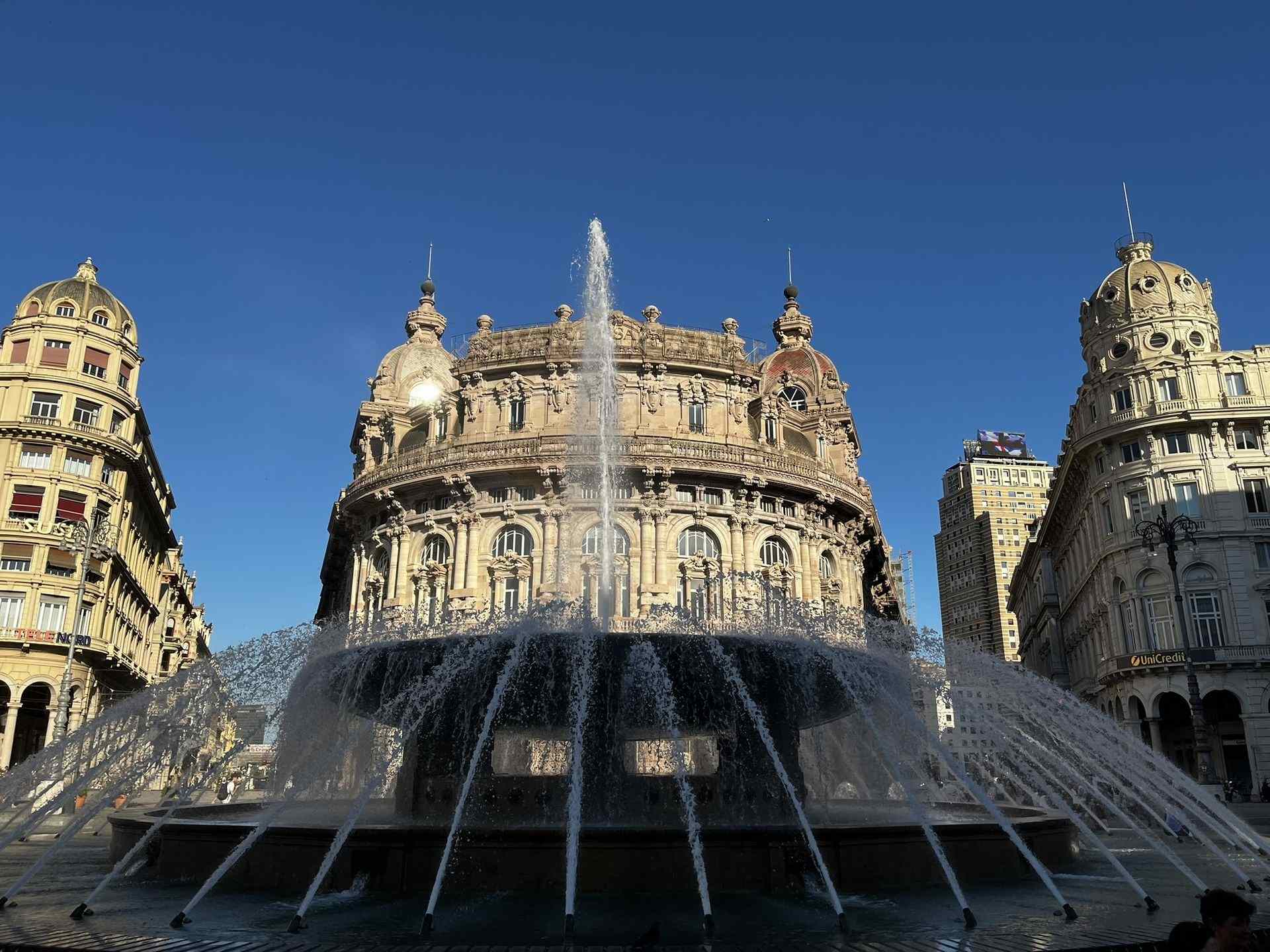 Piazza De Ferrari, centro histórico de Génova