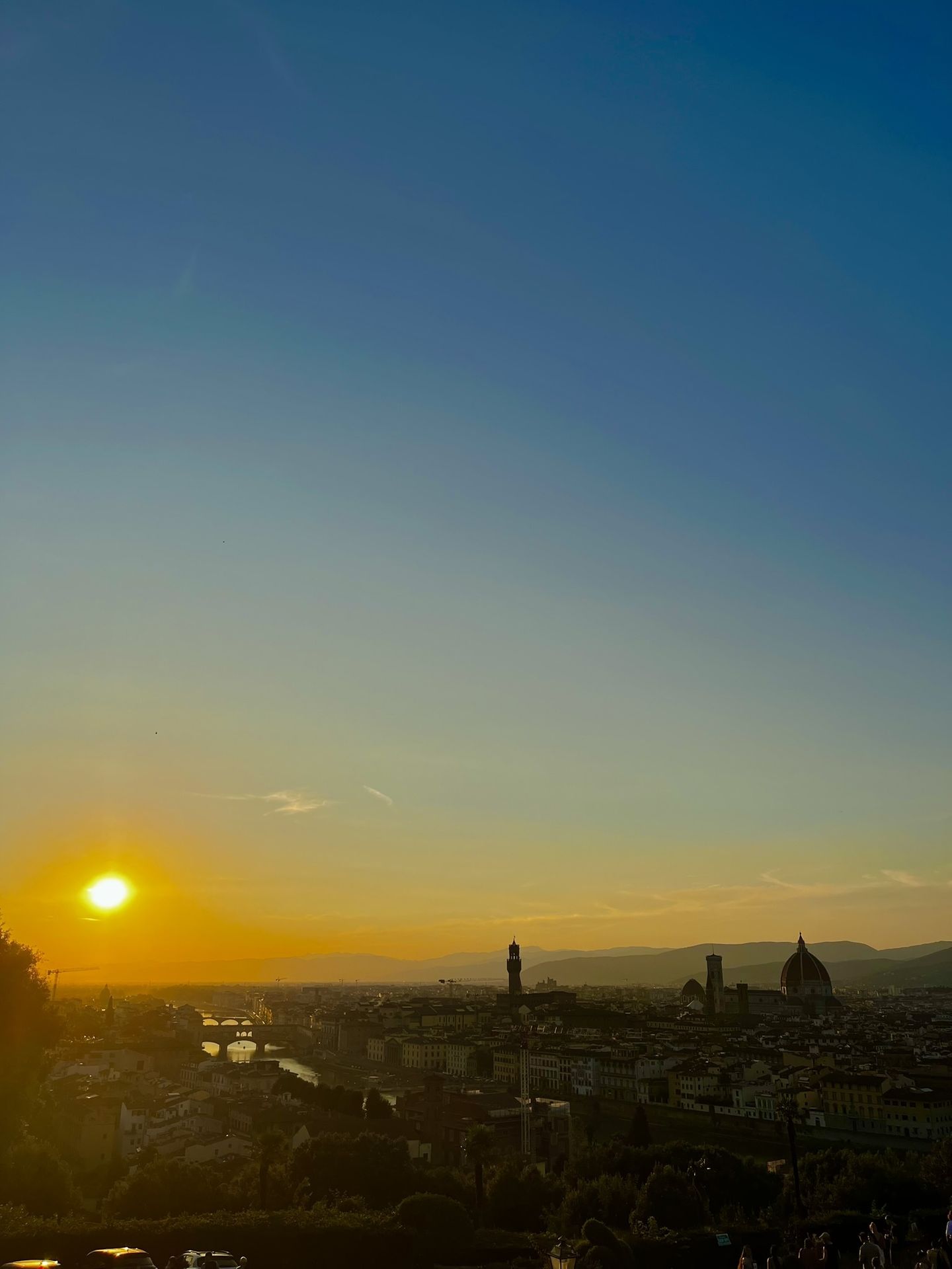 Vista de Florencia desde Piazza Michelangelo al atardecer
