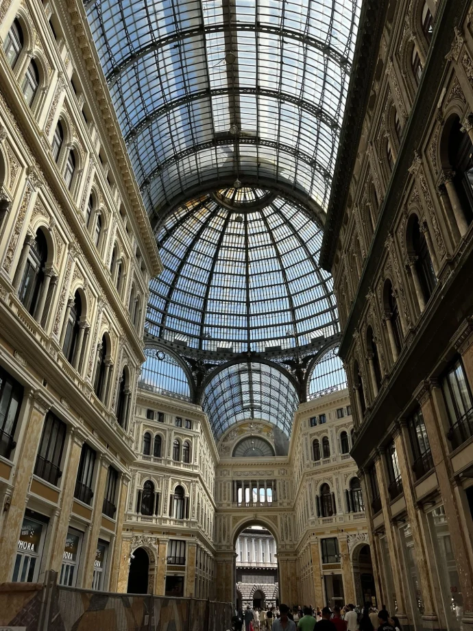 Galería Umberto en Nápoles