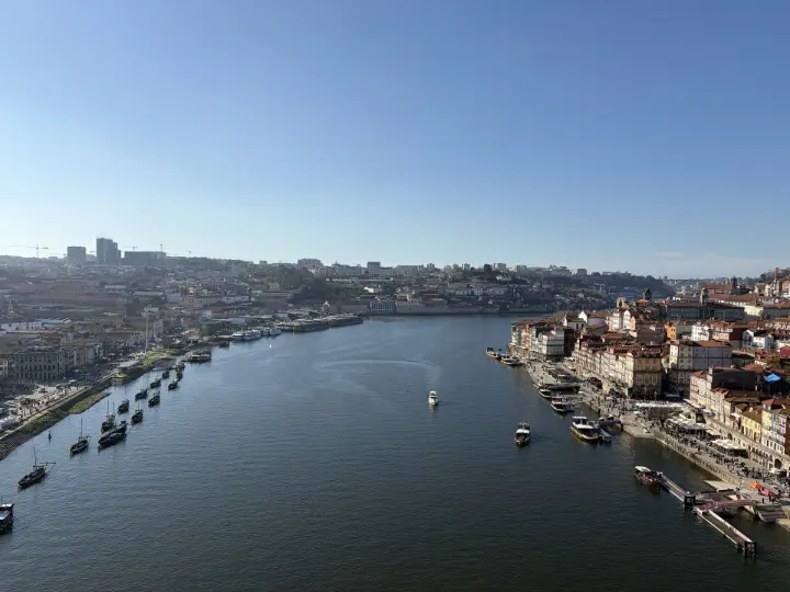 Vista panorámica de Oporto y Vila Nova de Gaia desde el puente Dom Luís I