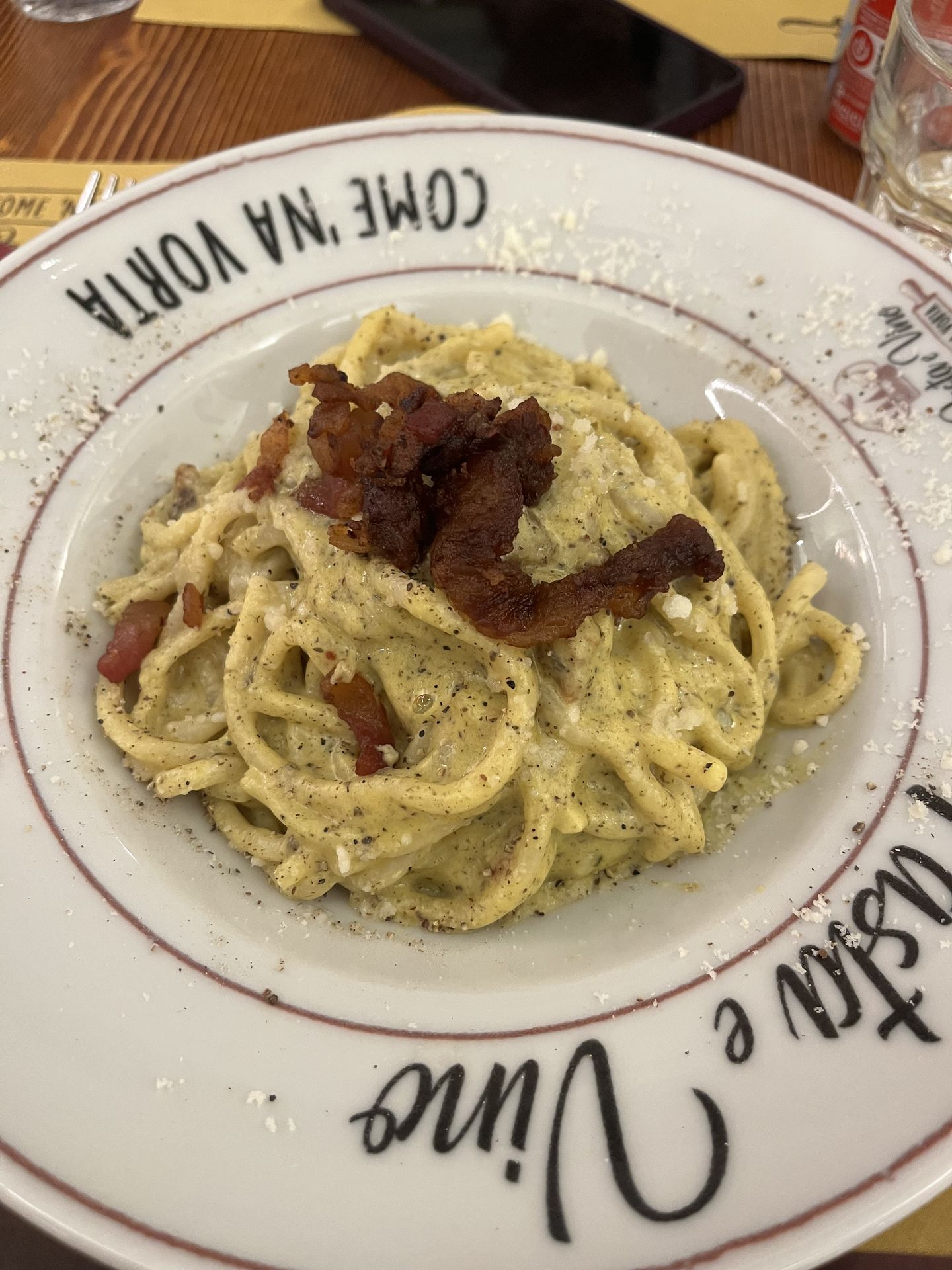 Haciendo pasta fresca a mano en Come na Vorta Pasta e Vino - Palombella